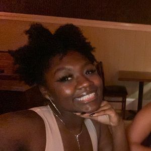 Meet your Posher, Ahsha